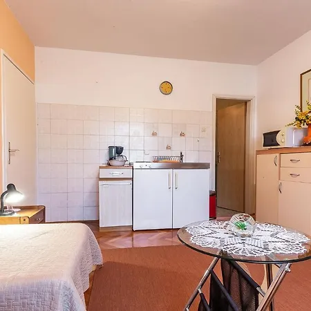 Irena Appartement *